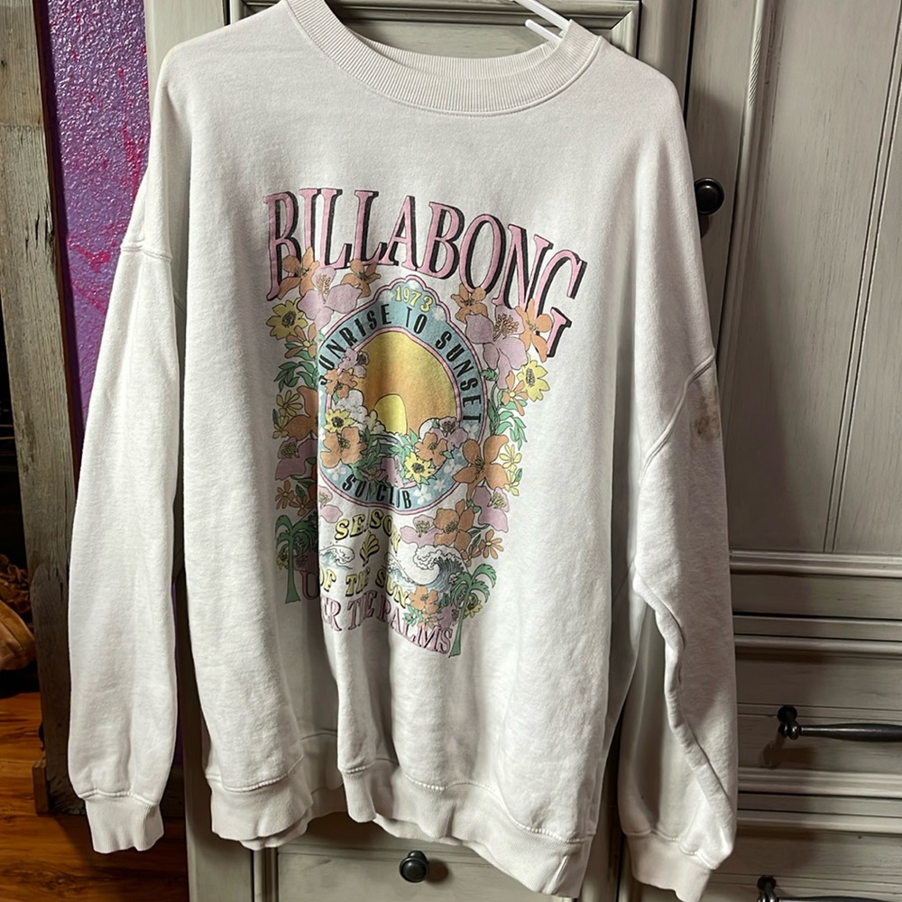 Billabong crewneck. Has a small stain on sleeve, but I bet it could be washed.
